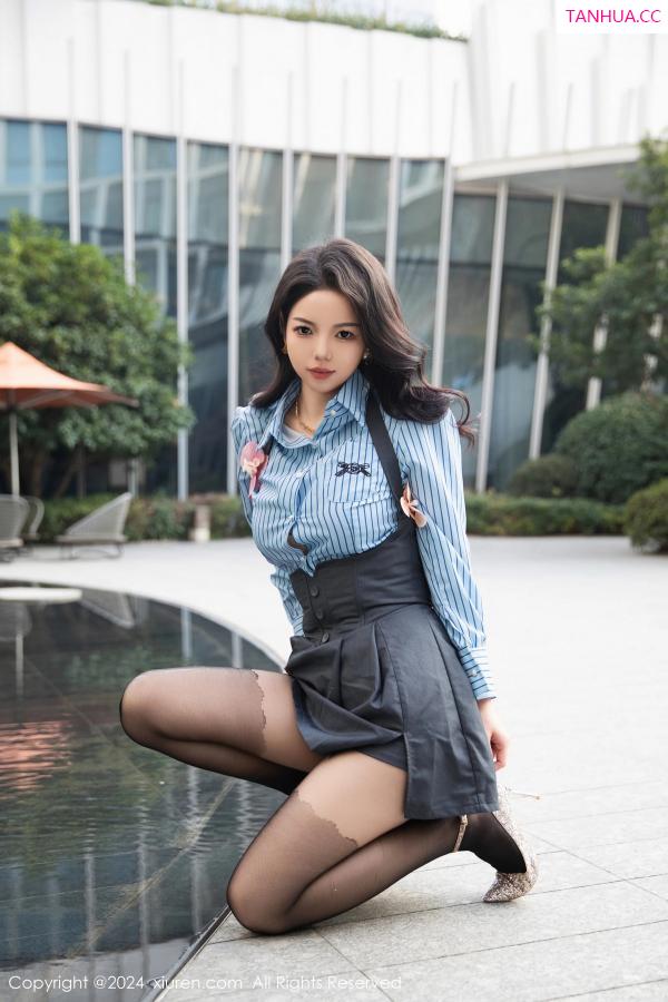   [XiuRen]高清写真图 2024.01.18 No.7979 大美妞儿 短裙黑丝第2张图片